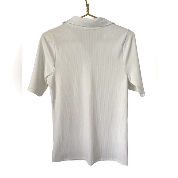 Gyft Ribbed Short Sleece 3/4 button Top, Size Medium - Picture 2 of 3